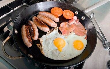 buntáistí agus míbhuntáistí an aiste bia keto