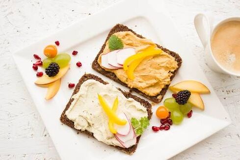ceapairí agus torthaí ar an aiste bia keto